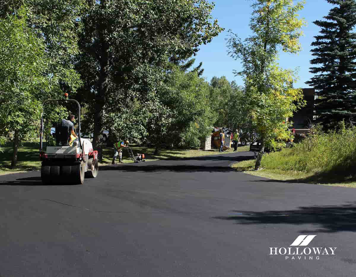 5 Indications That Your Asphalt Driveway Needs to Be Replaced